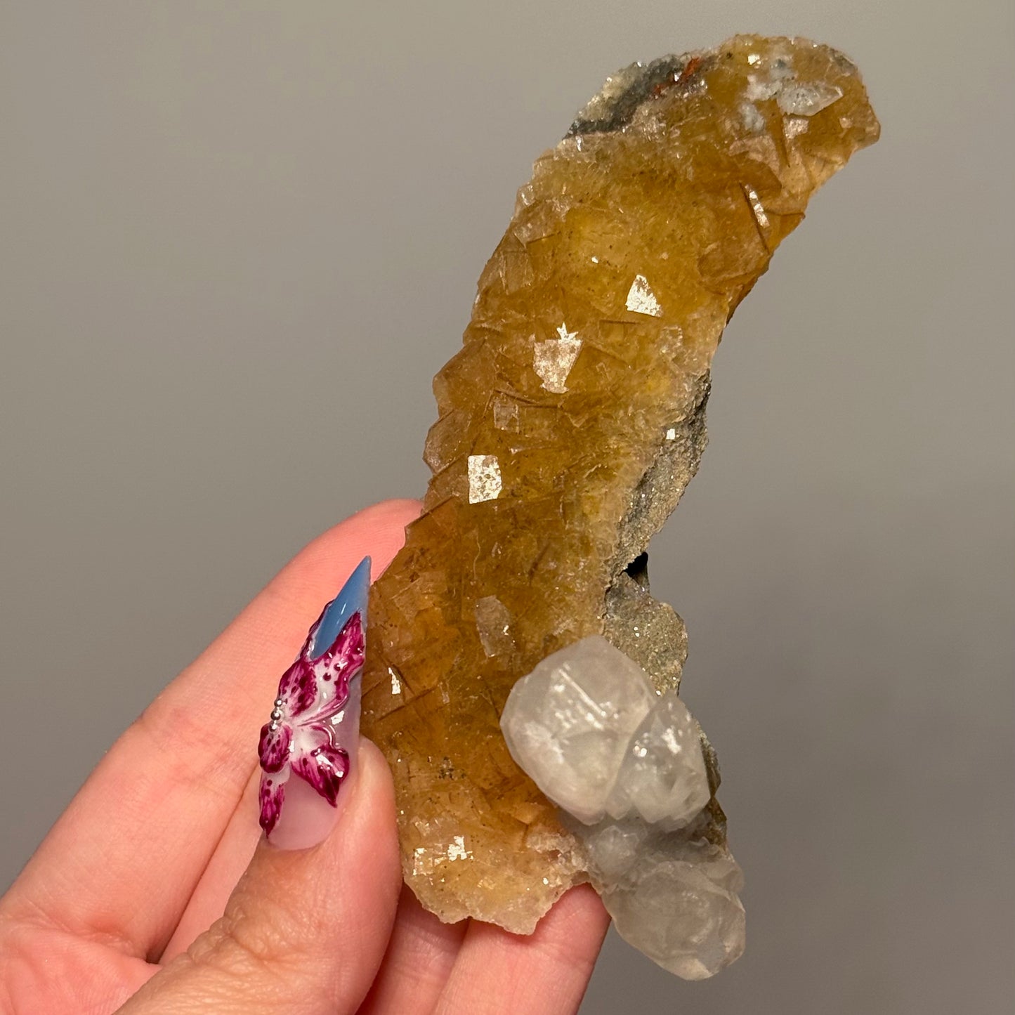 Calcite on Fluorite from Moscona Mine