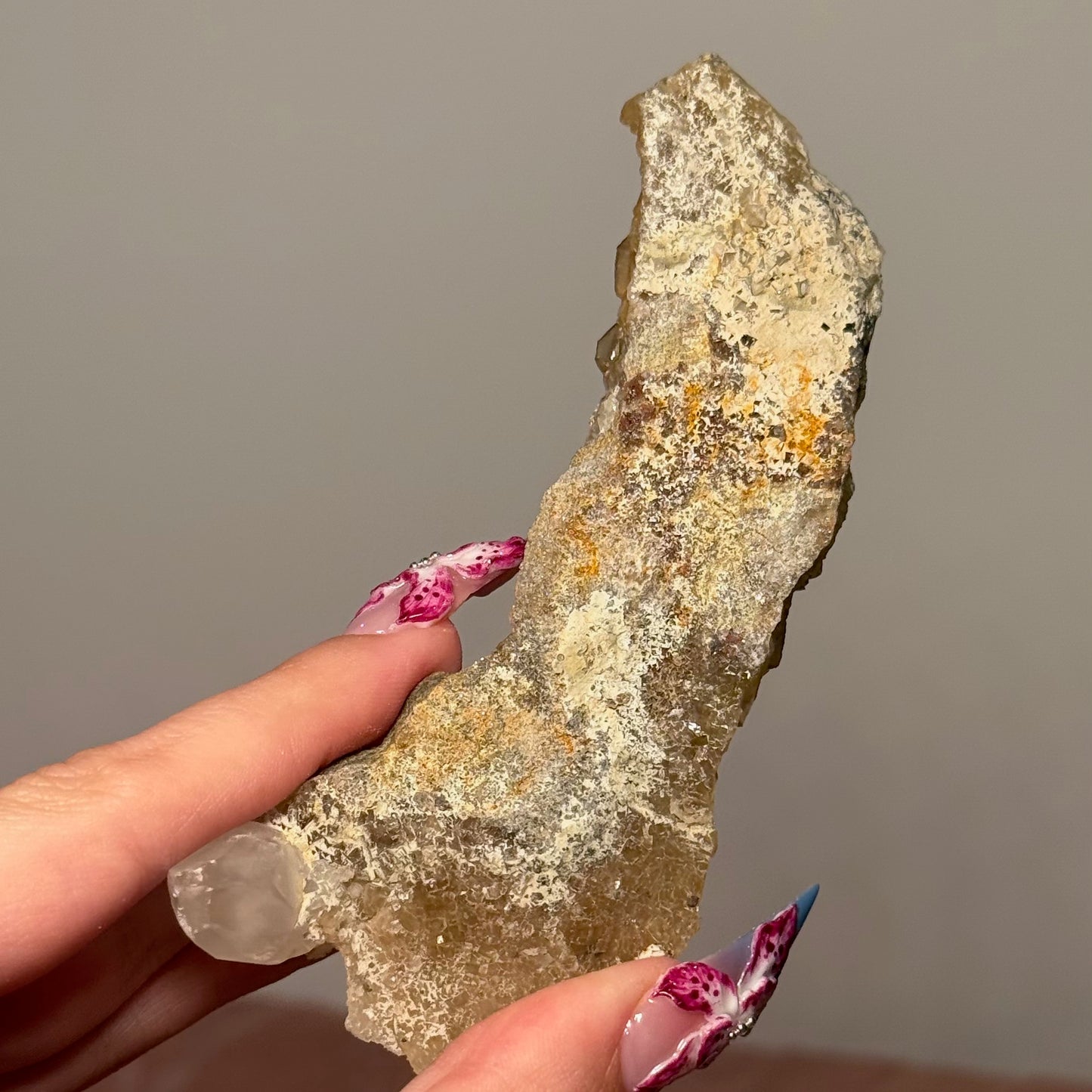 Calcite on Fluorite from Moscona Mine