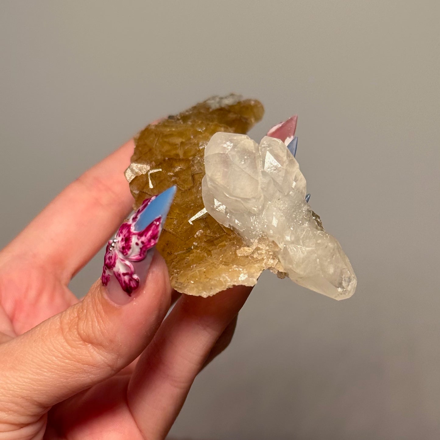 Calcite on Fluorite from Moscona Mine